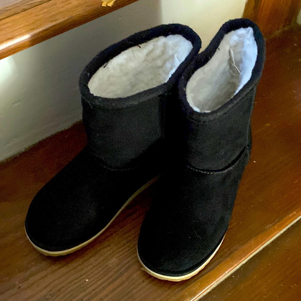 Girls size 10 boots